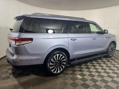 2022 Lincoln Navigator Black Label