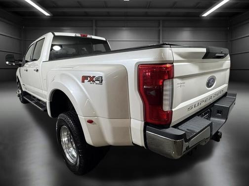 WHITE PLATINUM MET TRI-COAT 2018 Ford F-350 Lariat