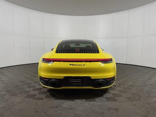 2022 Porsche 911 Carrera S