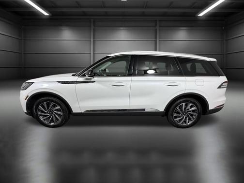 PRISTINE WHITE MET 3C 2026 Lincoln Aviator Premiere