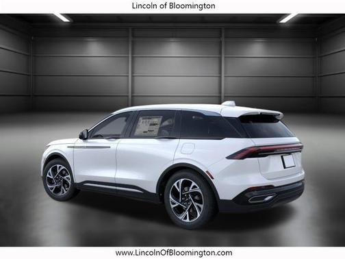 WHITE PLATINUM MET 3C 2026 Lincoln Nautilus Premiere