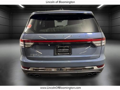 Whisper Blue Metallic Clearcoat 2026 Lincoln Aviator Premiere
