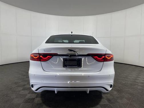 2024 Jaguar XF R-Dynamic SE P250 AWD Automatic