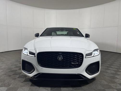 2024 Jaguar XF R-Dynamic SE P250 AWD Automatic