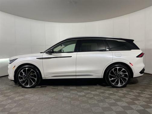 2024 Lincoln Nautilus Black Label