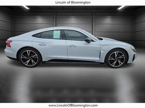2022 Audi e-tron GT Premium Plus