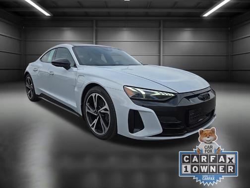 2022 Audi e-tron GT Premium Plus