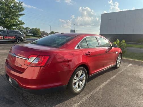 2010 Ford Taurus SEL