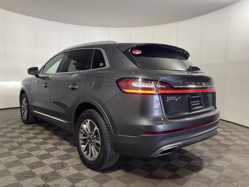 2019 Lincoln Nautilus Select