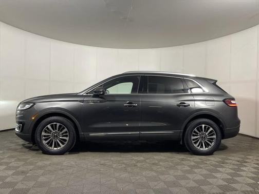 2019 Lincoln Nautilus Select