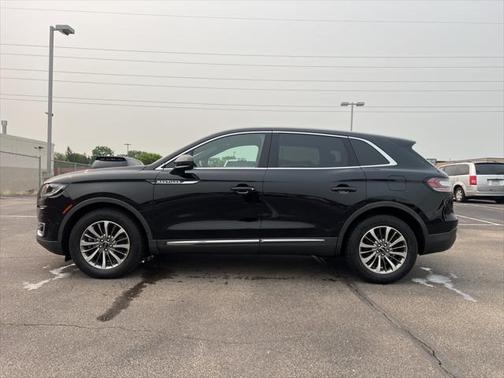 2019 Lincoln Nautilus Select