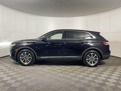 2019 Lincoln Nautilus Select