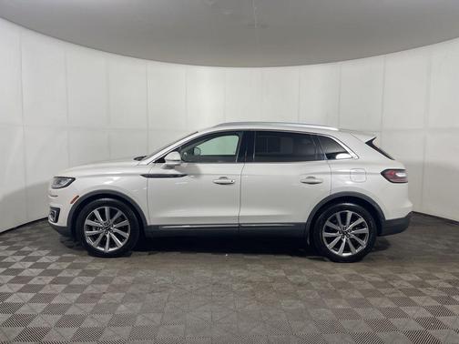 2019 Lincoln Nautilus Select