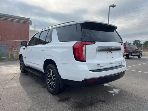 2021 GMC Yukon 4WD AT4