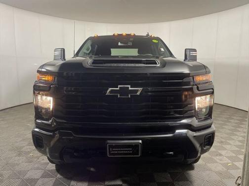 2024 Chevrolet Silverado 2500 Custom