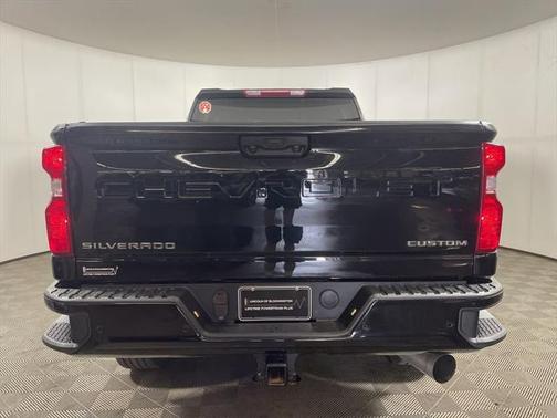 2024 Chevrolet Silverado 2500 Custom