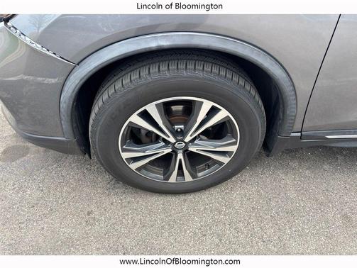 Gun Metallic 2018 Nissan Rogue SL