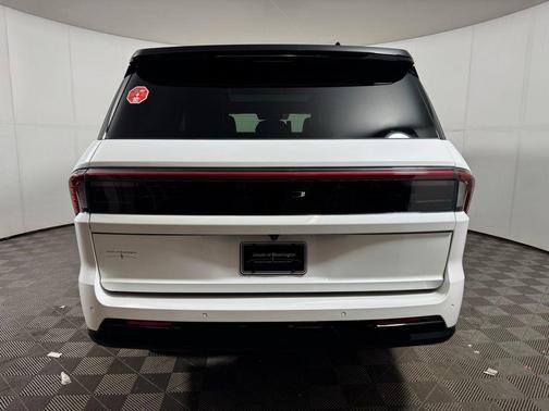 PRISTINE WHITE METALLIC 3C 2026 Lincoln Navigator Black Label