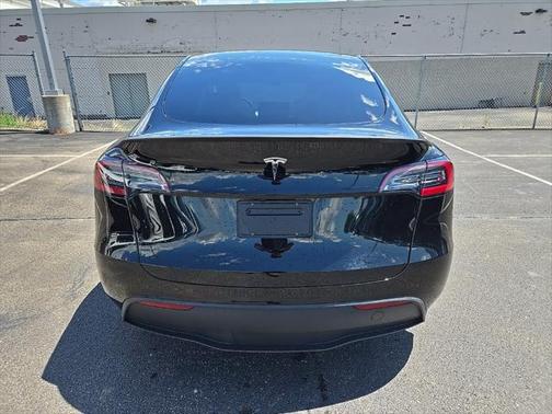2024 Tesla Model Y Performance Dual Motor All-Wheel Drive