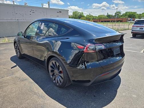 2024 Tesla Model Y Performance Dual Motor All-Wheel Drive