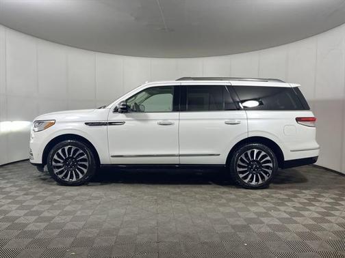 2023 Lincoln Navigator Black Label