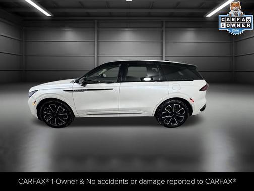 2024 Lincoln Nautilus Reserve