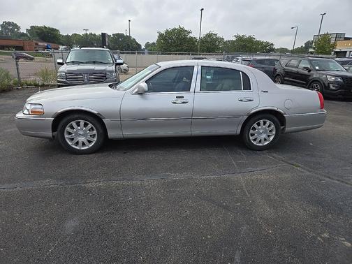 2010 Lincoln Town Car Signature