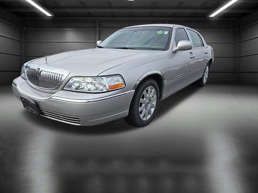 2010 Lincoln Town Car Signature
