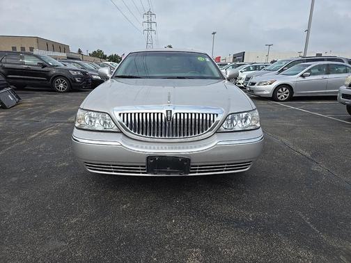 2010 Lincoln Town Car Signature