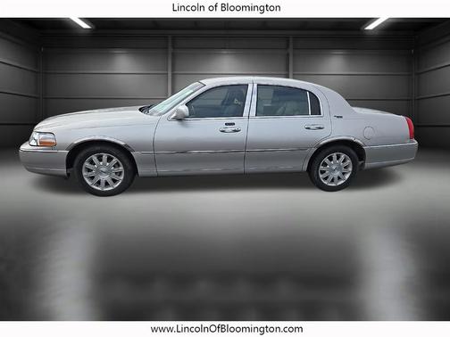 2010 Lincoln Town Car Signature