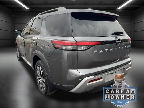 2022 Nissan Pathfinder Platinum 4WD