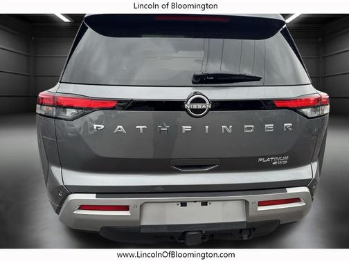2022 Nissan Pathfinder Platinum 4WD