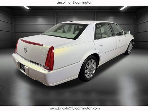 2006 Cadillac DTS Base