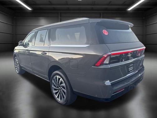 2025 Lincoln Navigator Black Label