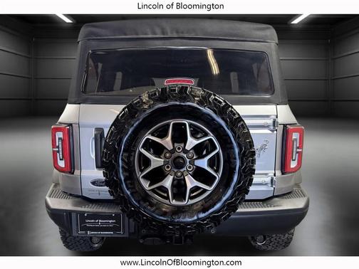 ICONIC SILVER METALLIC 2022 Ford Bronco Badlands