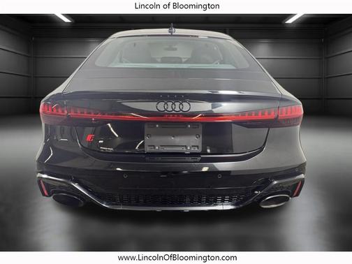 Mythos Black Metallic 2024 Audi RS 7 4.0T Performance