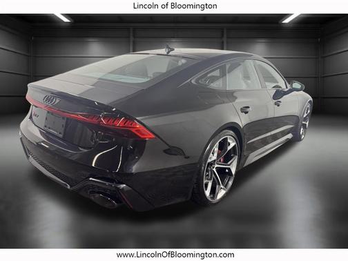 Mythos Black Metallic 2024 Audi RS 7 4.0T Performance