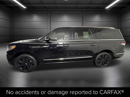 2023 Lincoln Navigator L Reserve