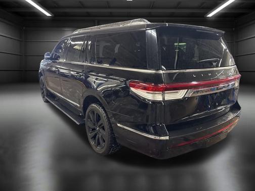 2023 Lincoln Navigator L Reserve