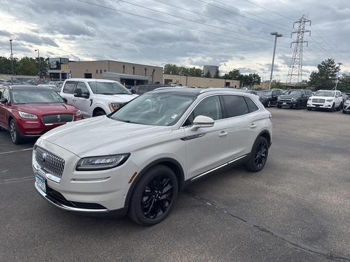 2022 Lincoln Nautilus Reserve
