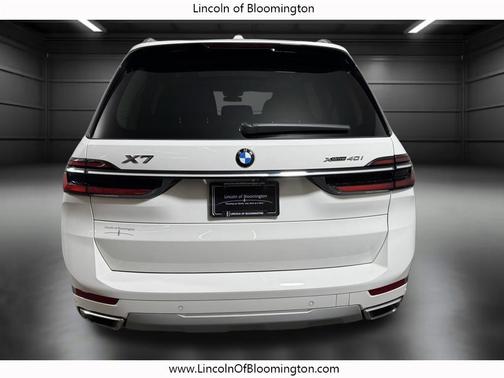 Alpine White 2026 BMW X7 xDrive40i