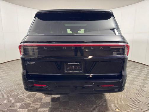 INFINITE BLACK MET CC 2025 Lincoln Navigator Reserve