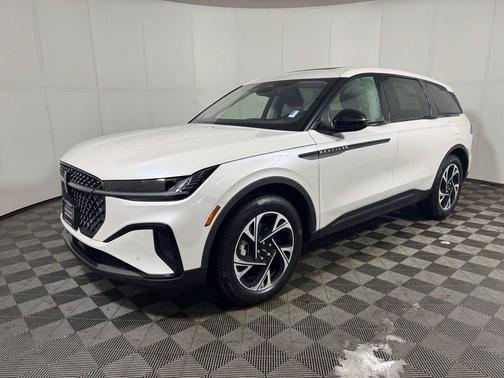 WHITE PLATINUM MET 3C 2026 Lincoln Nautilus Premiere