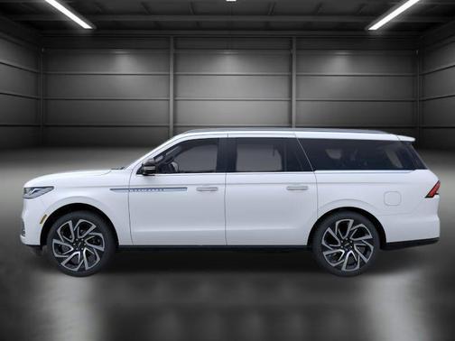PRISTINE WHITE METALLIC 3C 2026 Lincoln Navigator Reserve