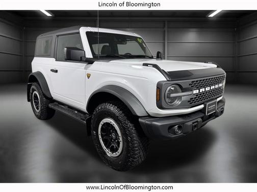OXFORD WHITE 2023 Ford Bronco Badlands