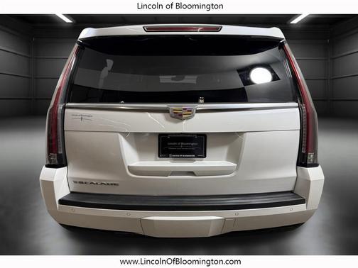 Crystal White Tricoat 2016 Cadillac Escalade ESV Platinum