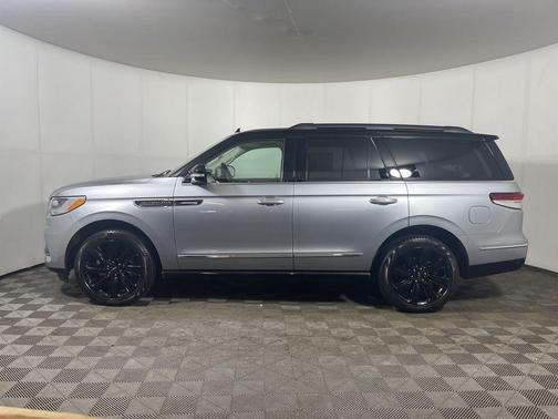 2022 Lincoln Navigator Black Label