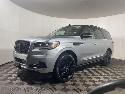 2022 Lincoln Navigator Black Label