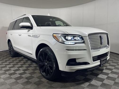 2023 Lincoln Navigator Reserve