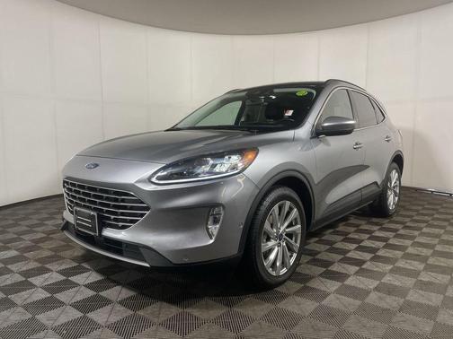 2022 Ford Escape Titanium